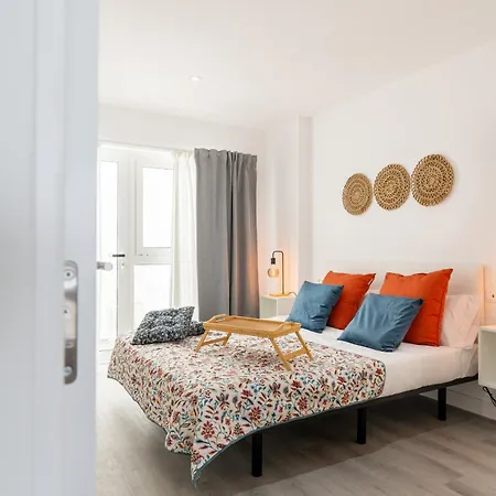 Appartement Profithome - Color Carine 2 *